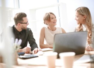 Content is King: Wie https://webolution-marketing.de/ hochwertigen Content für Ihr Webdesign und Social Media erstellt webdesign