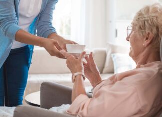 Lebensqualität steigern: Pflegeempfehlungen für zu Hause von https://zuhause-leben.com