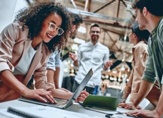 Wertebasierte Führung im Fokus: Die Rolle der integralen Unternehmens- und Personalentwicklung